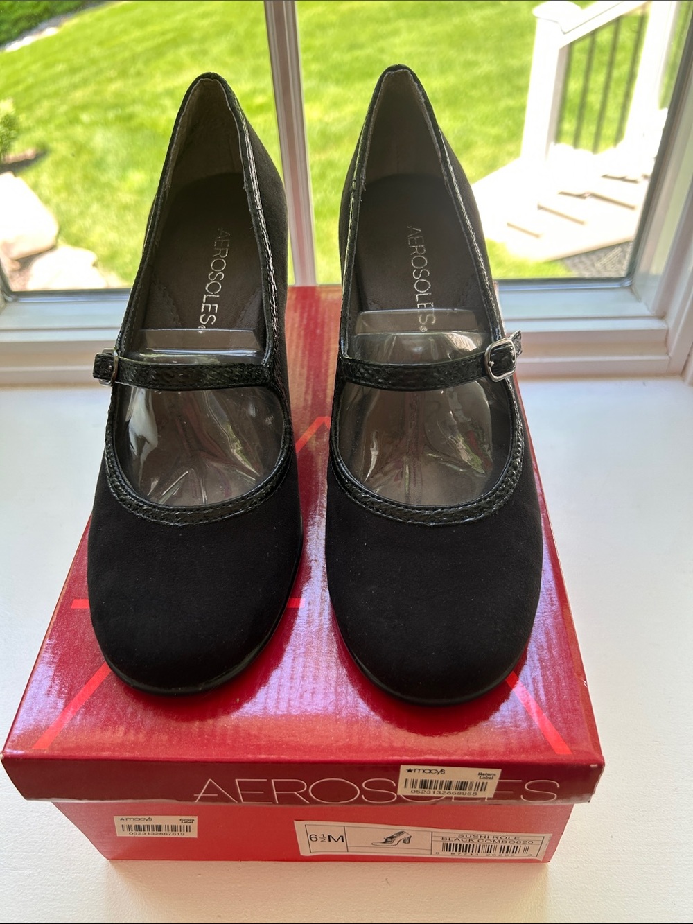 AEROSOLES Sushi Role Black Mary Jane Heels 6.5M